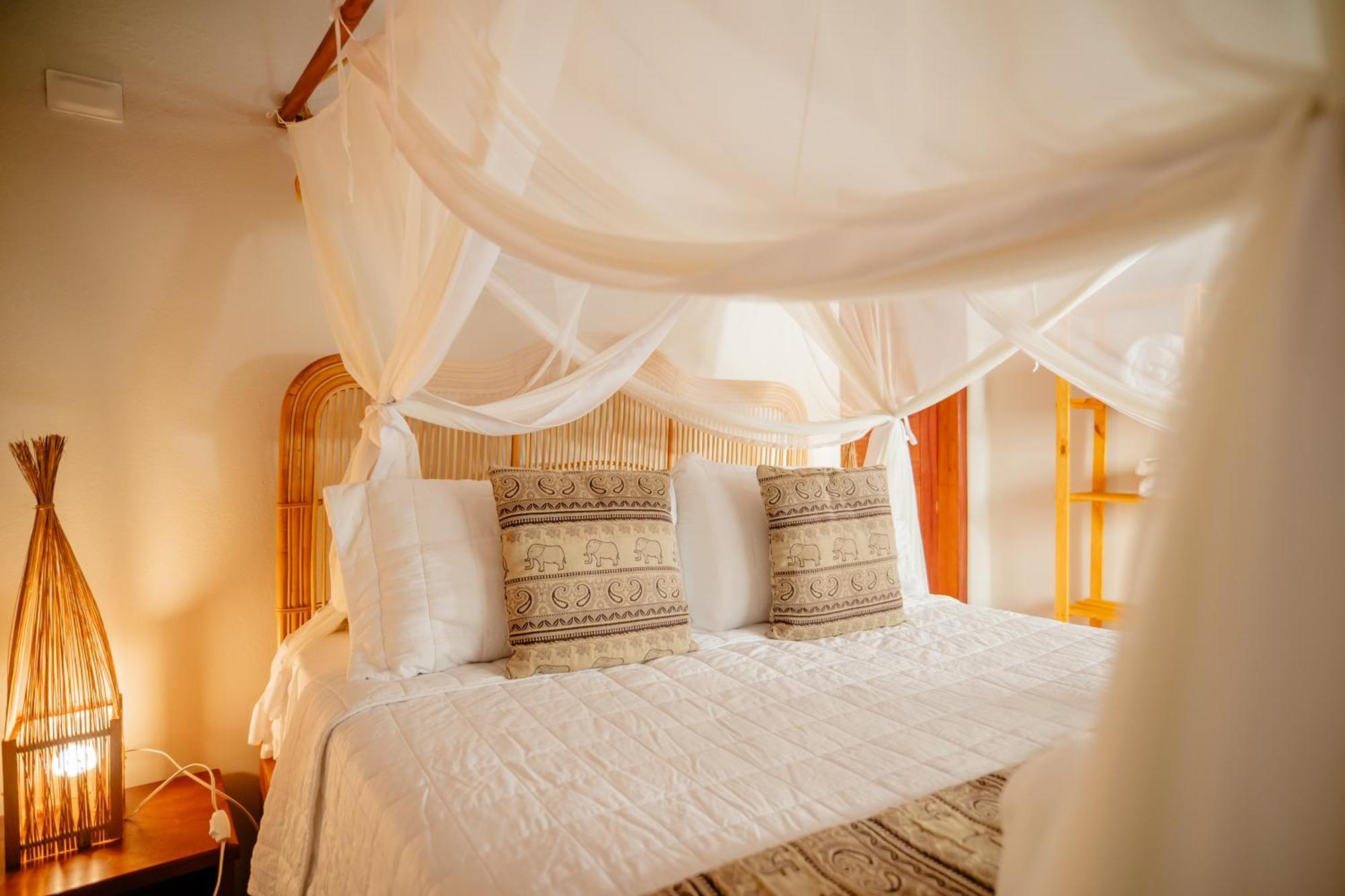 Pousada Villa Taina - Arraial D'Ajuda, Bahia Порто Сегуро Екстериор снимка